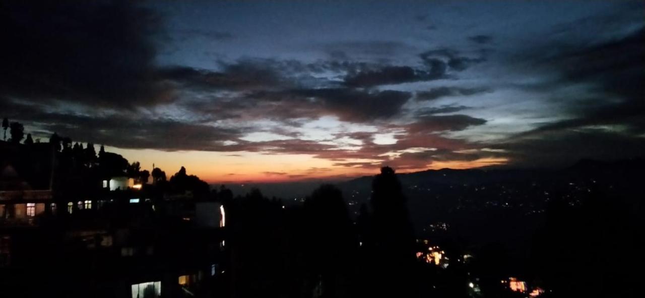 Swabhumi Homestay Kurseong Exterior foto